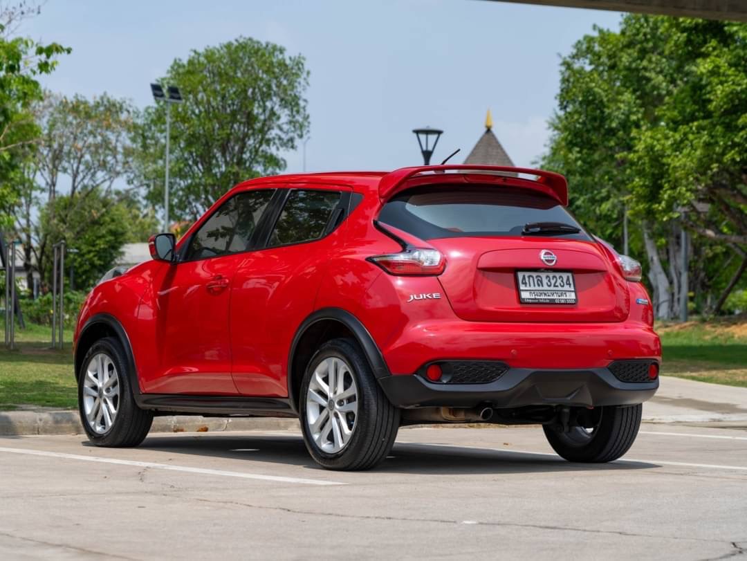 2016 Nissan Juke สีแดง