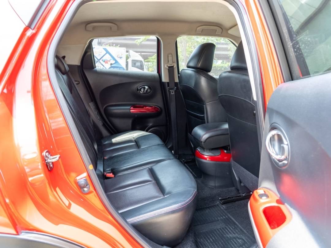 2016 Nissan Juke สีแดง (รูปที่ 13)