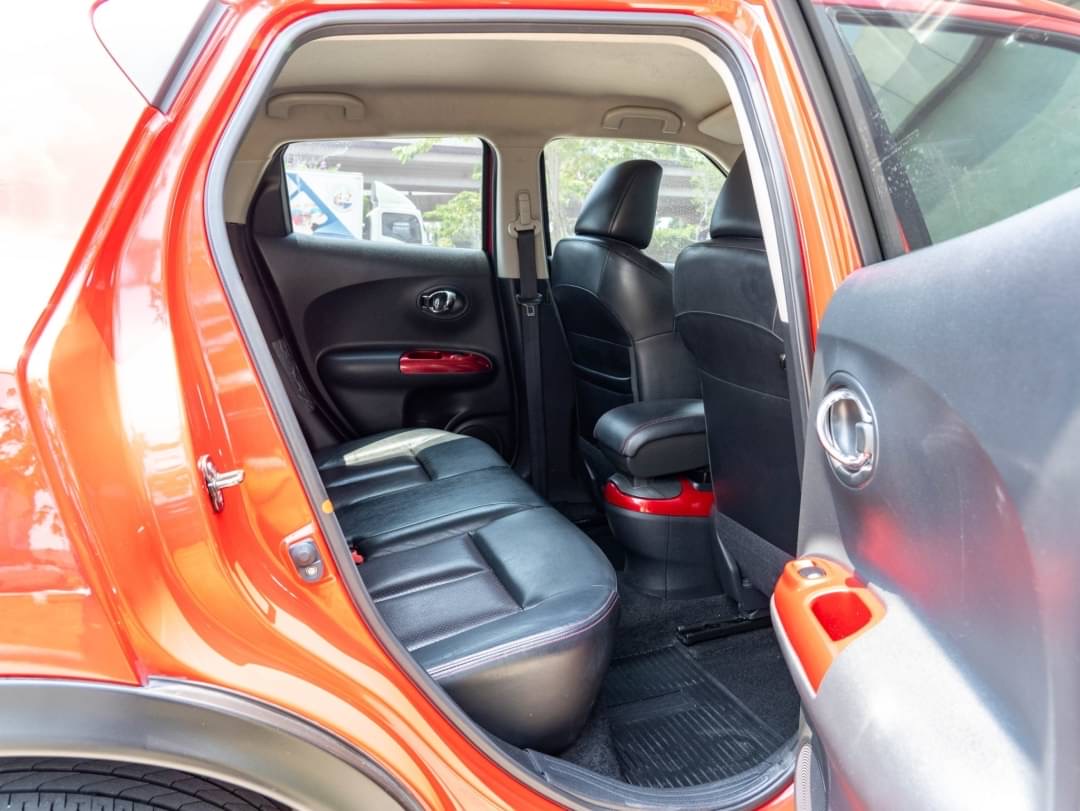 2016 Nissan Juke สีแดง (รูปที่ 12)