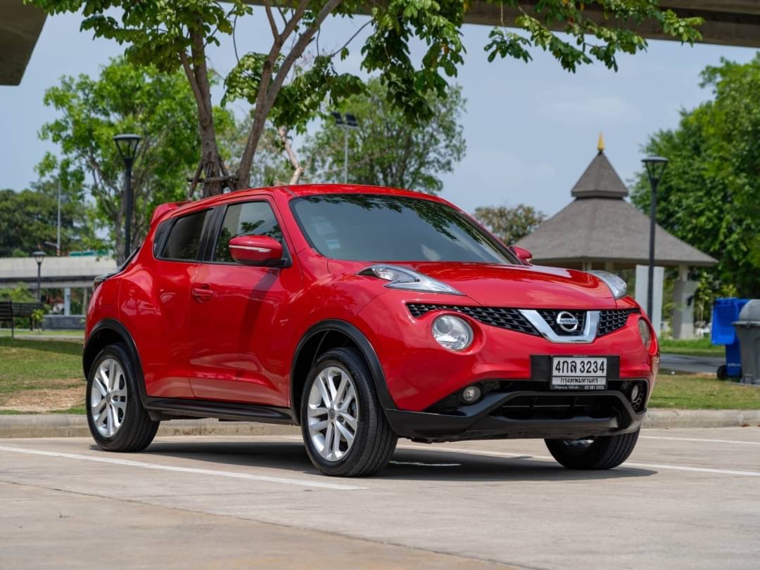 2016 Nissan Juke สีแดง