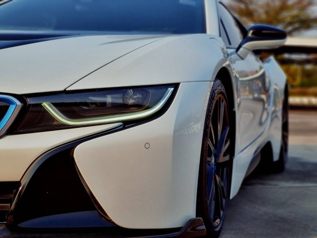 2015 BMW i8 สีขาว (รูปที่ 17)