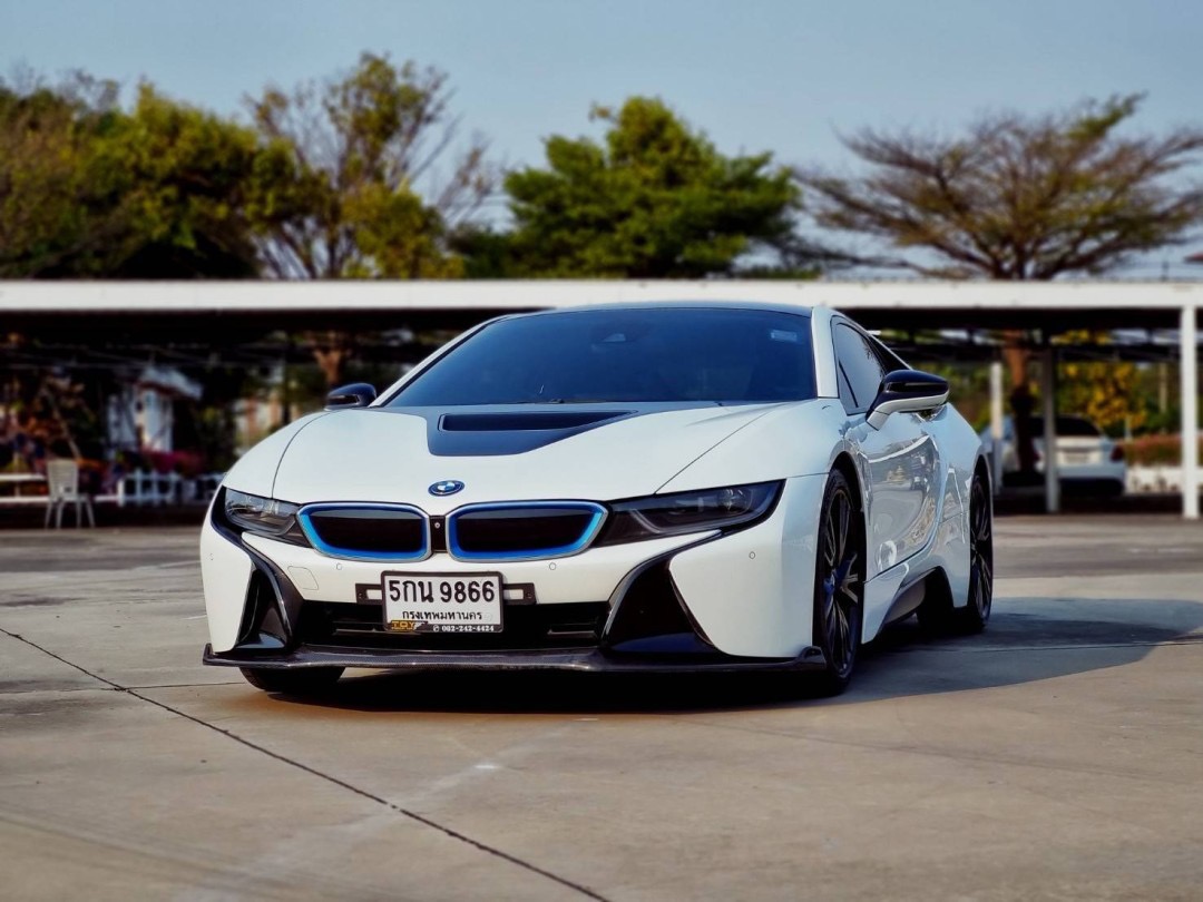 2015 BMW i8 สีขาว (รูปที่ 6)