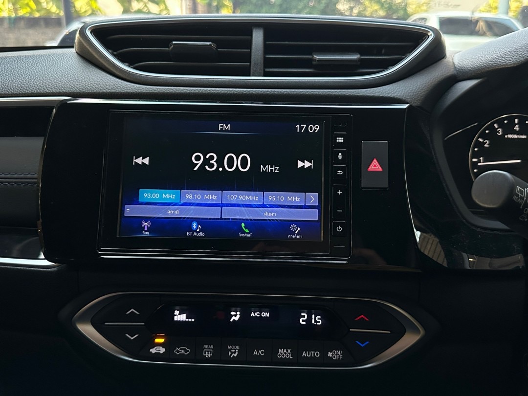 2023 Honda WR-V สีเทา (รูปที่ 10)