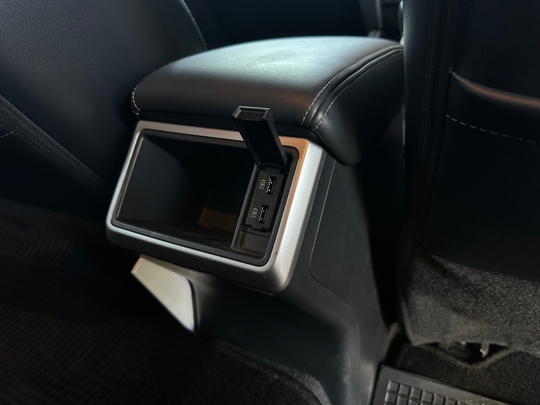 2019 Mitsubishi Triton Double cab plus prime สีขาว (รูปที่ 11)
