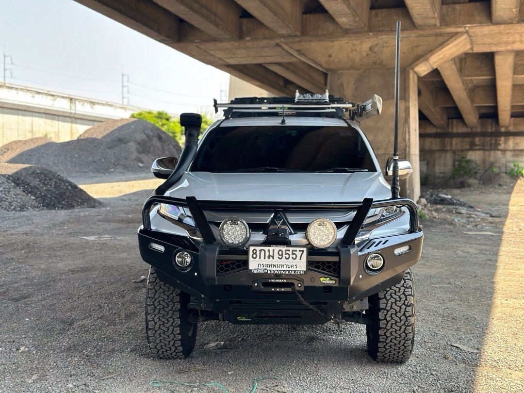 2019 Mitsubishi Triton Double cab plus prime สีขาว (รูปที่ 2)
