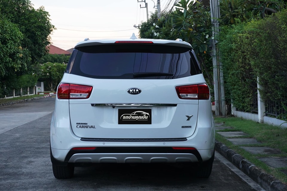 Kia Gen3 Grand Carnival ปี 2017 สีขาว