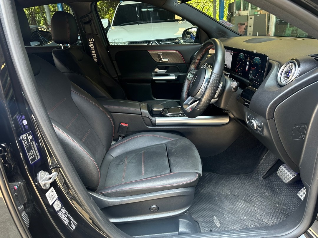 2021 Mercedes-Benz GLA-Class GLA 200 AMG สีดำ (รูปที่ 14)