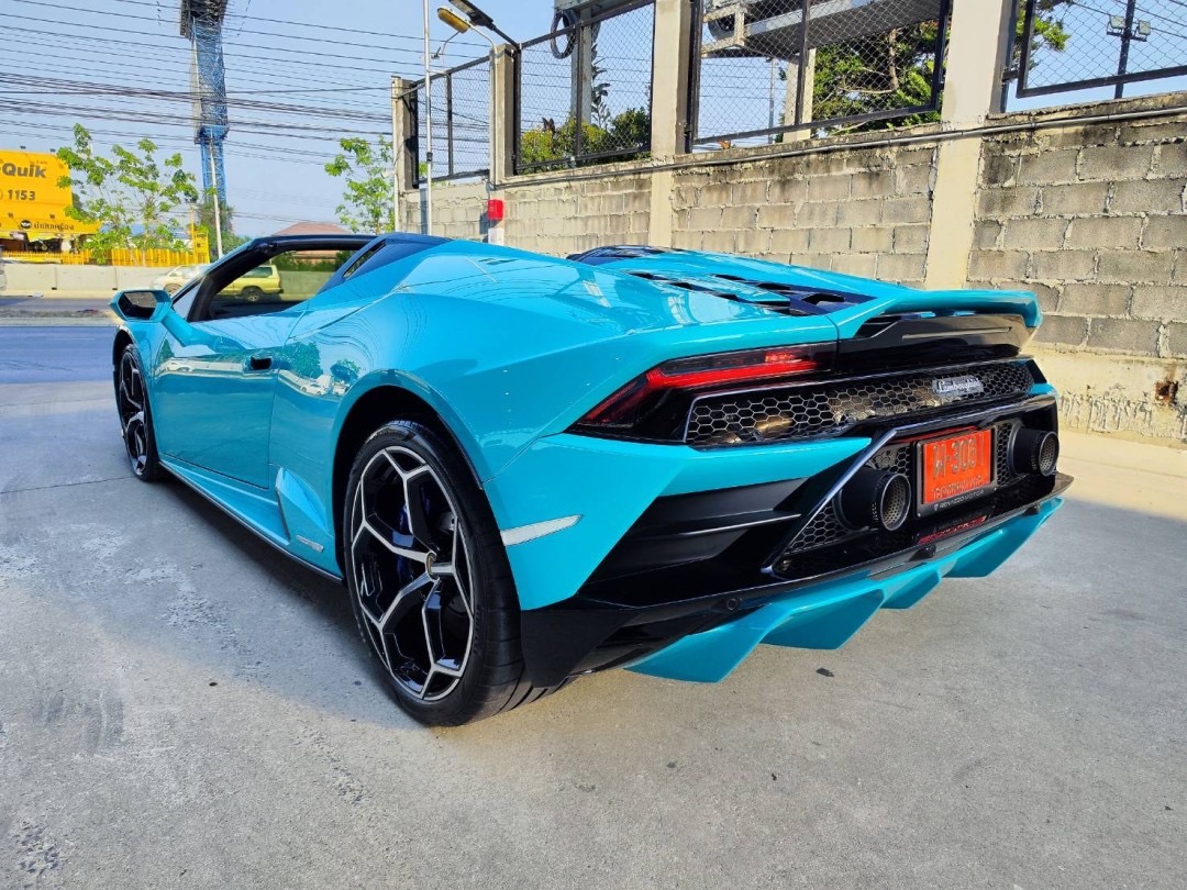 2022 Lamborghini Huracan EVO สีฟ้า (รูปที่ 15)