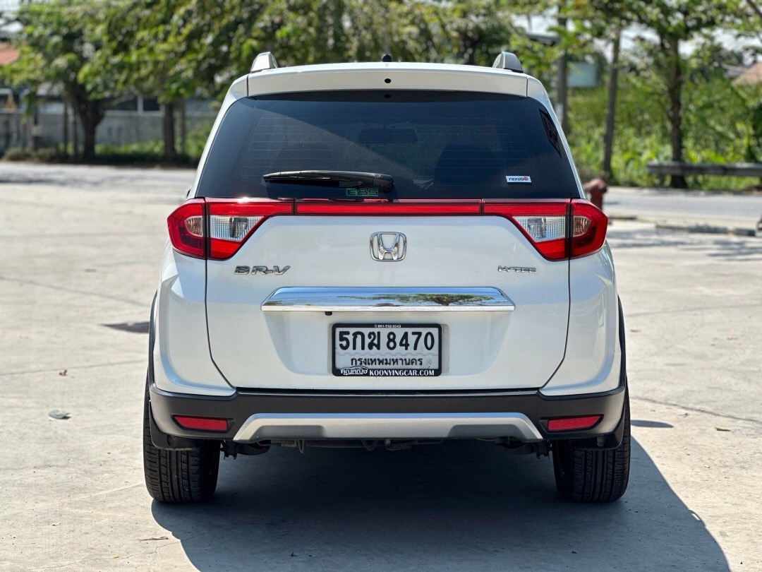 2016 Honda BR-V สีขาว (รูปที่ 10)