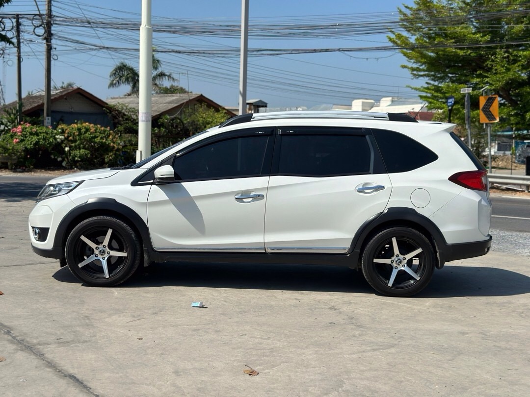 2016 Honda BR-V สีขาว (รูปที่ 4)