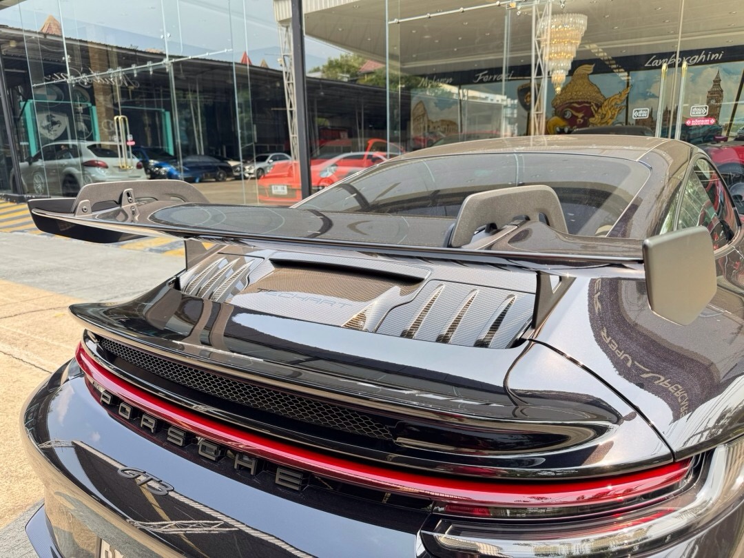 2022 Porsche 992 GT3 สีดำ (รูปที่ 13)