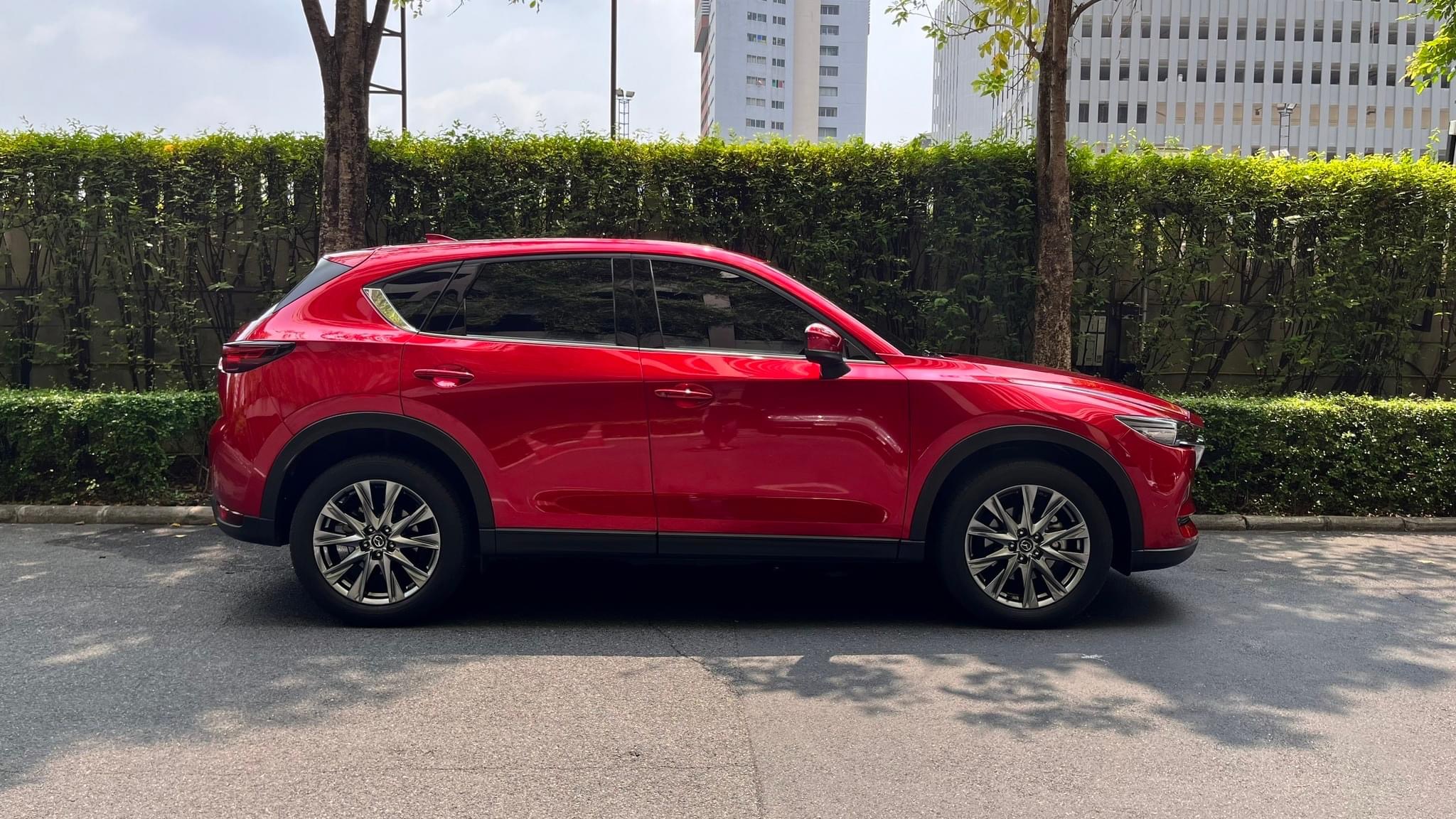 2021 Mazda CX-5 สีแดง