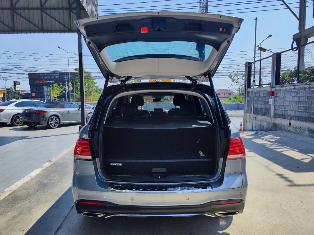 2018 Mercedes-Benz GLE-Class GLE500 สีเทา (รูปที่ 17)