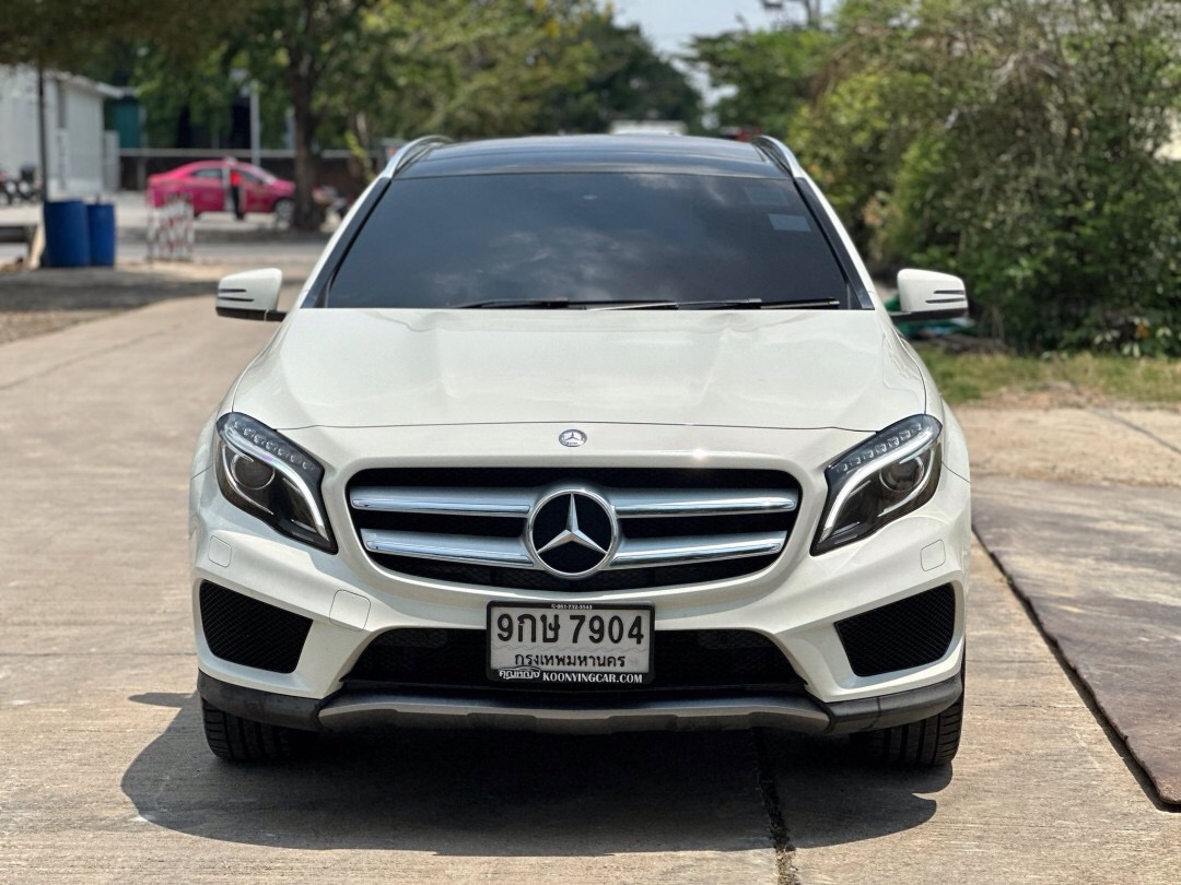 2017 Mercedes-Benz GLA-Class GLA250 สีขาว (รูปที่ 2)