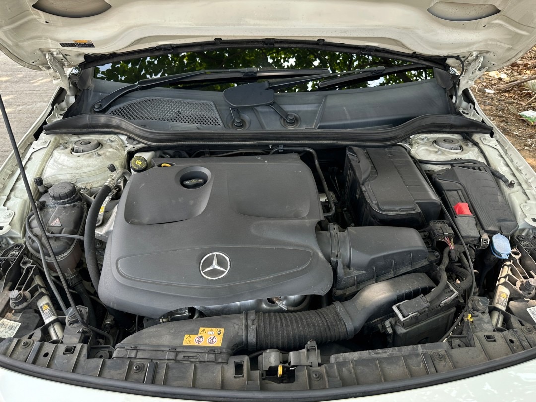2017 Mercedes-Benz GLA-Class GLA250 สีขาว (รูปที่ 15)