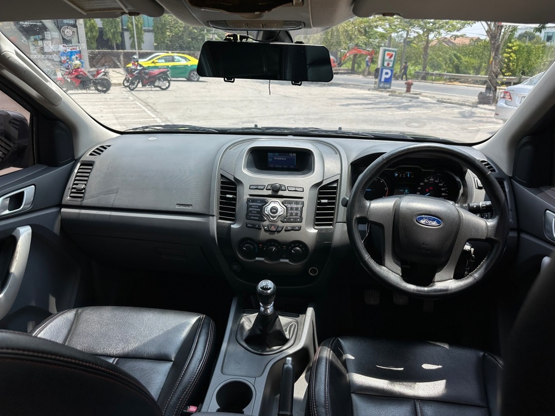 2014 Ford Ranger Double cab สีดำ (รูปที่ 9)