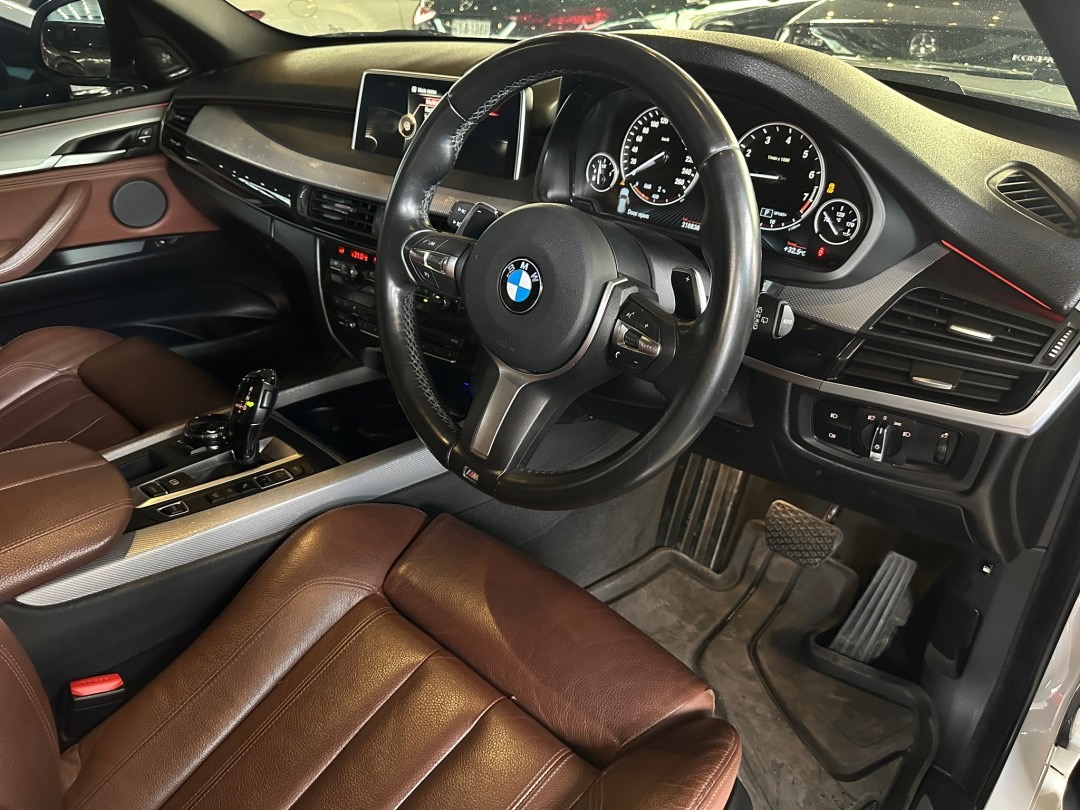 2017 BMW X5 F15 สีขาว (รูปที่ 13)