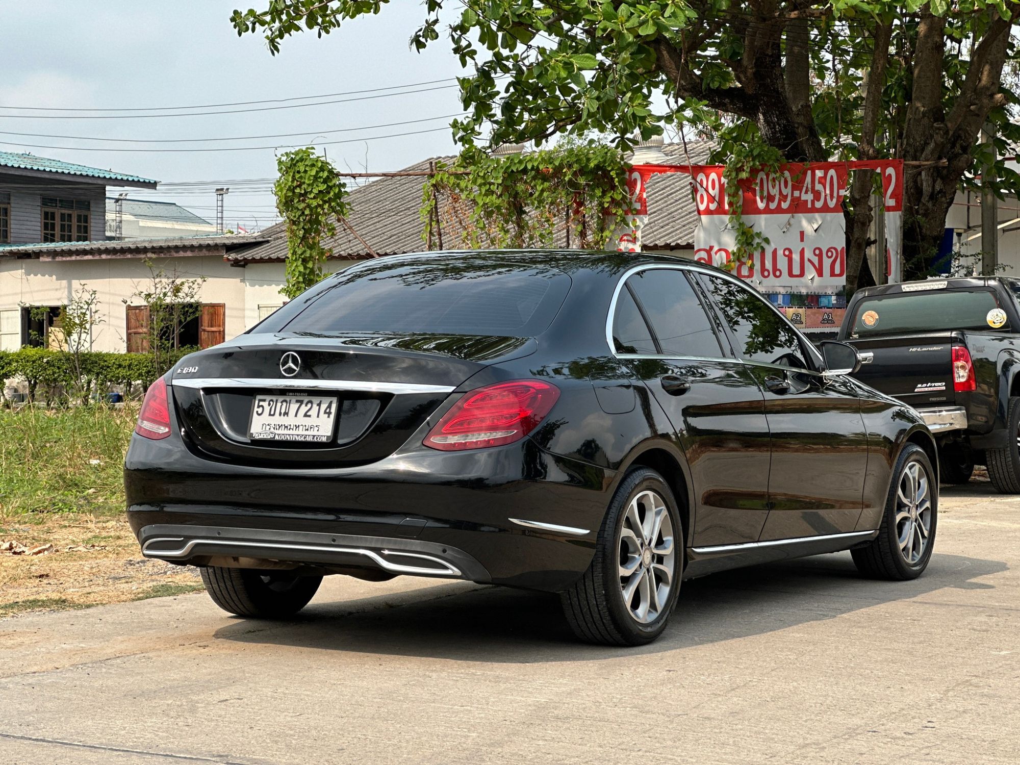 2014 Mercedes-Benz C-Class W205 C180 สีดำ (รูปที่ 19)