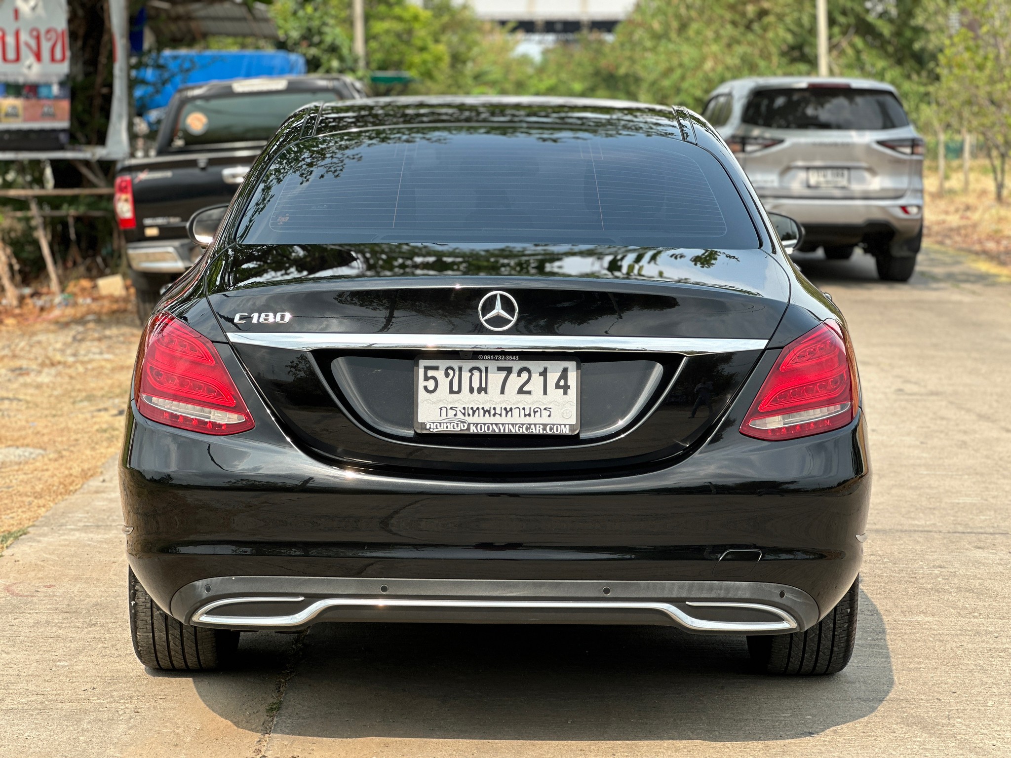 2014 Mercedes-Benz C-Class W205 C180 สีดำ (รูปที่ 2)
