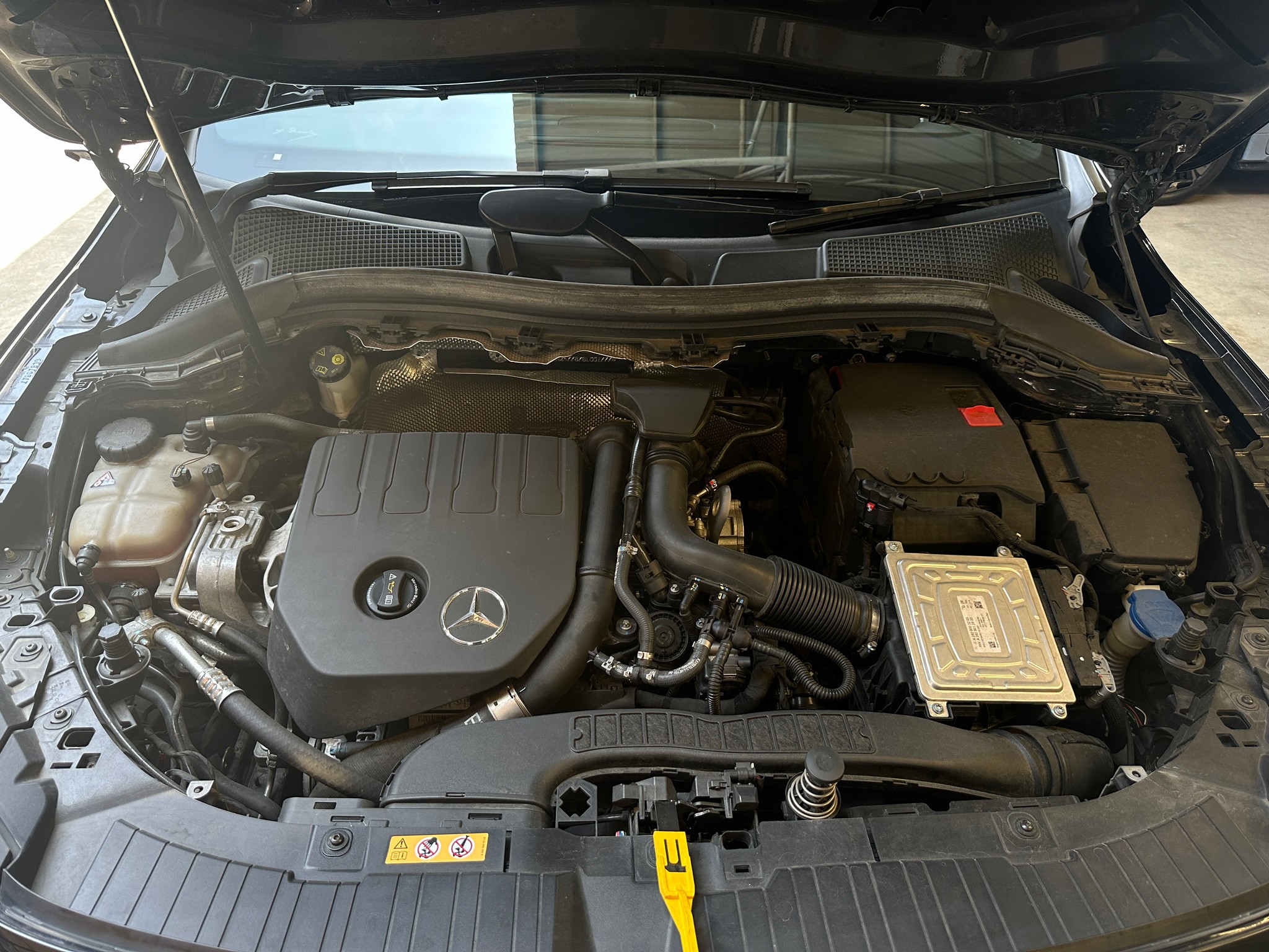 2021 Mercedes-Benz GLA-Class GLA 200 AMG สีดำ (รูปที่ 12)