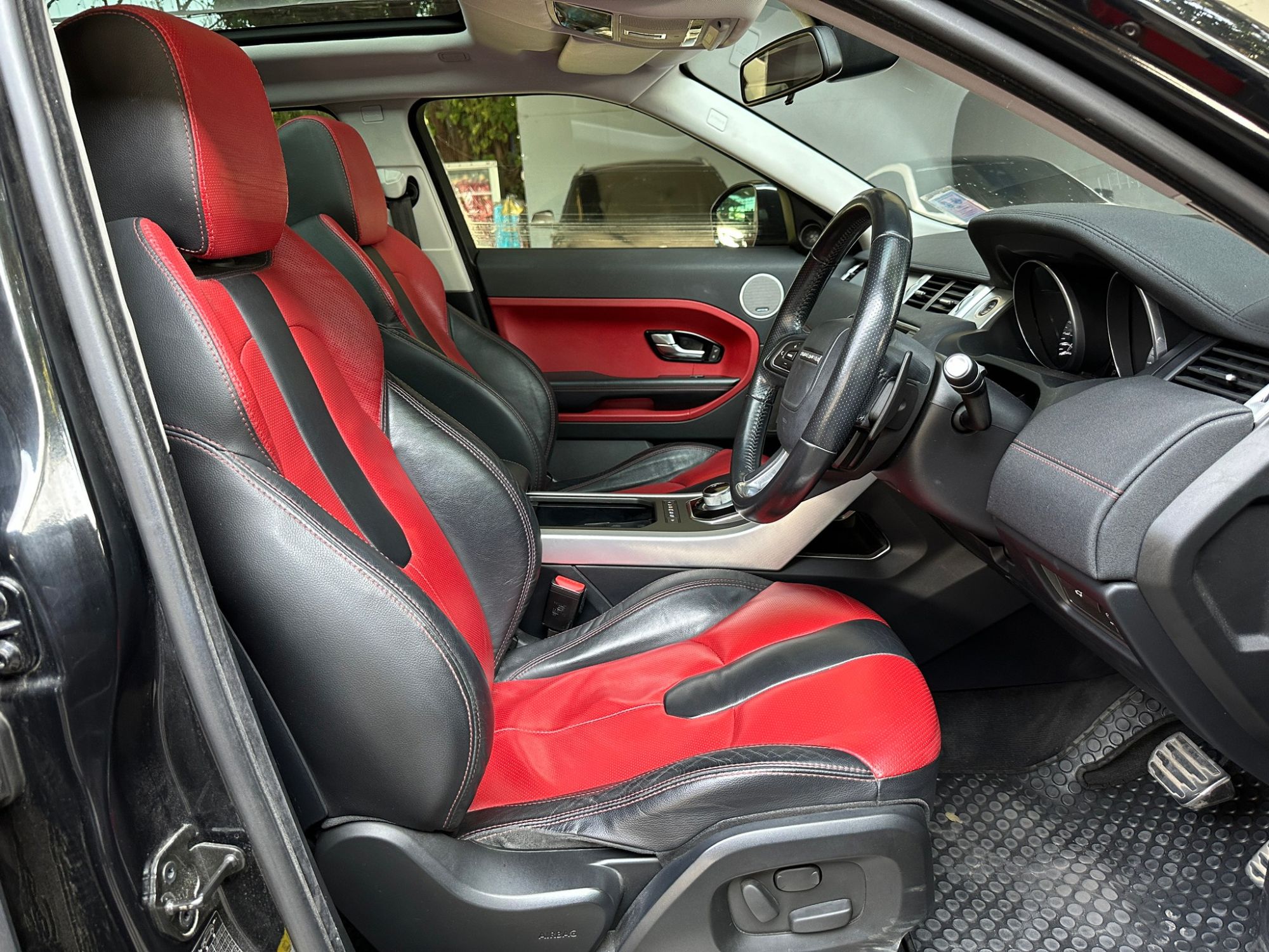 2014 Land Rover Range Rover Evoque สีดำ (รูปที่ 3)