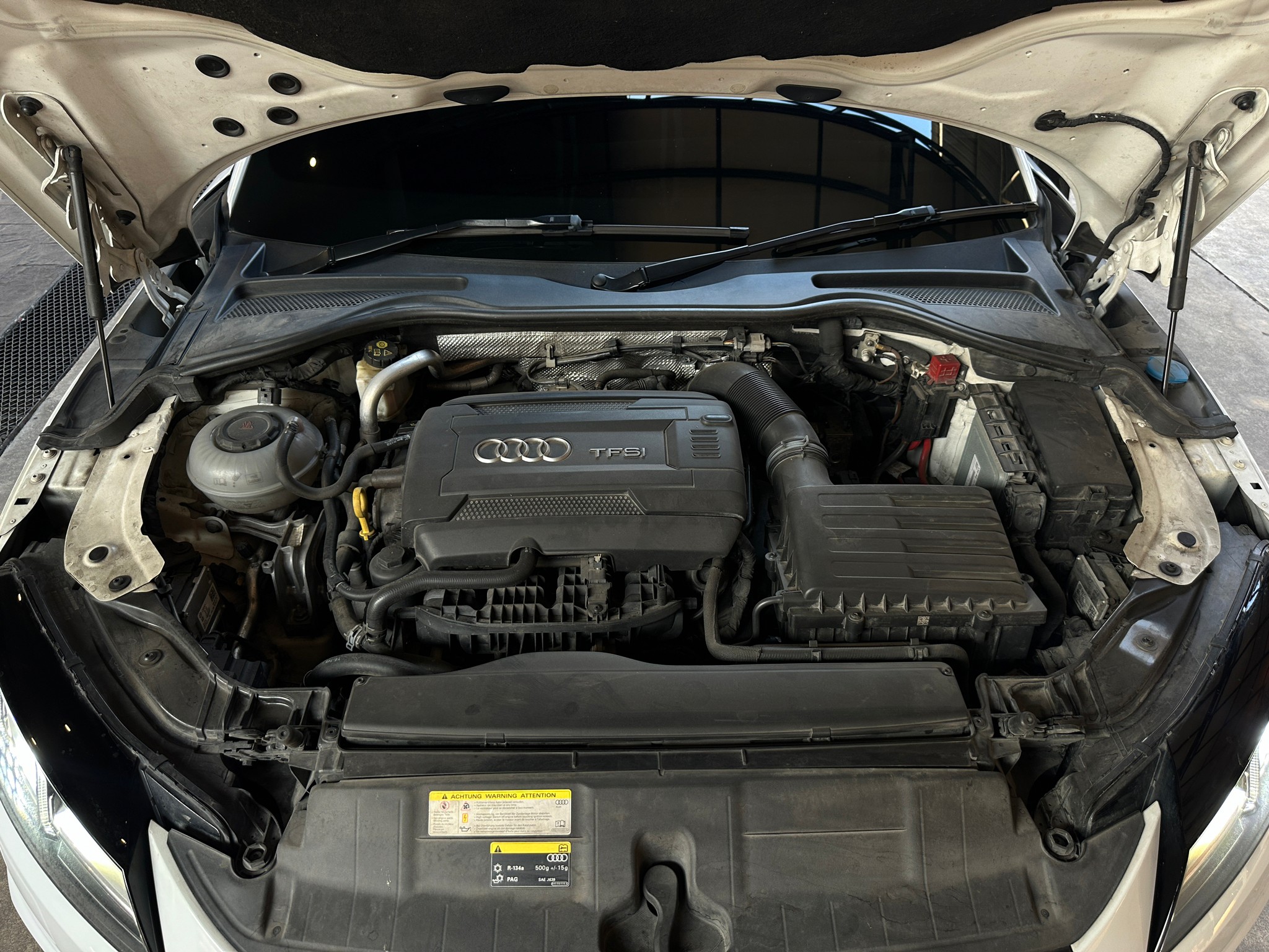 2018 Audi TT สีขาว (รูปที่ 11)