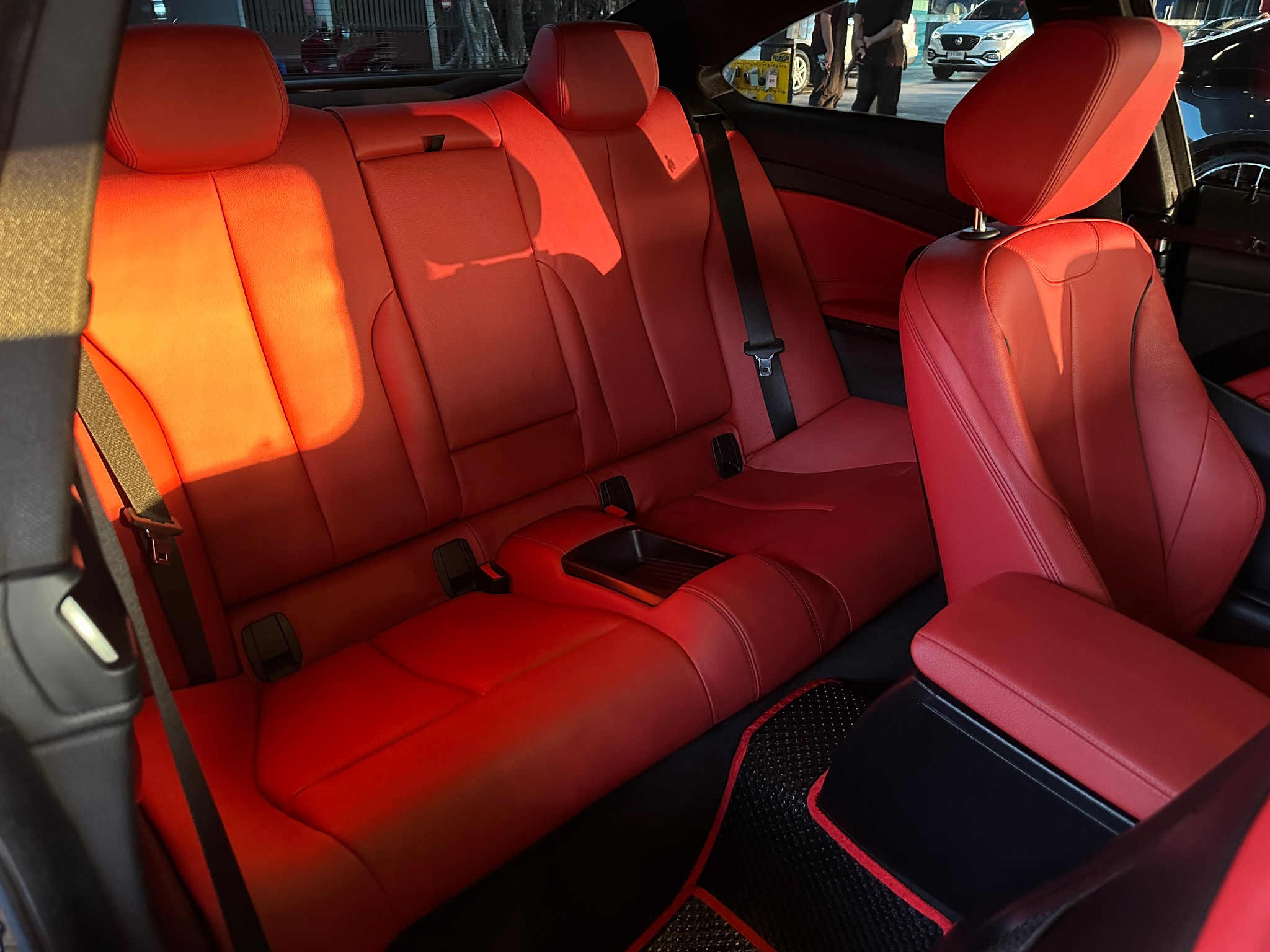 2014 BMW 420d Coupe M sport สีเทา (รูปที่ 4)