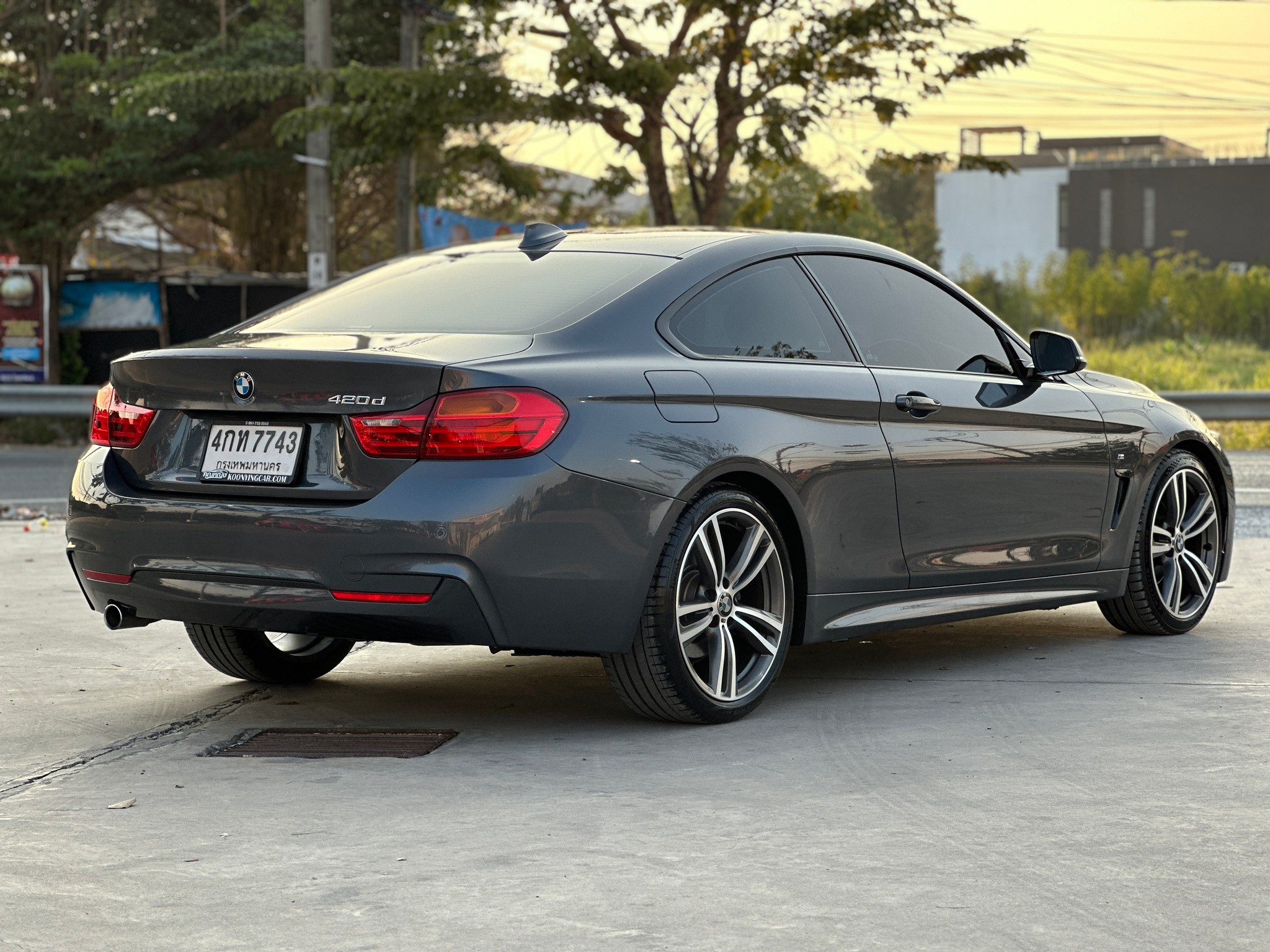 2014 BMW 420d Coupe M sport สีเทา (รูปที่ 17)