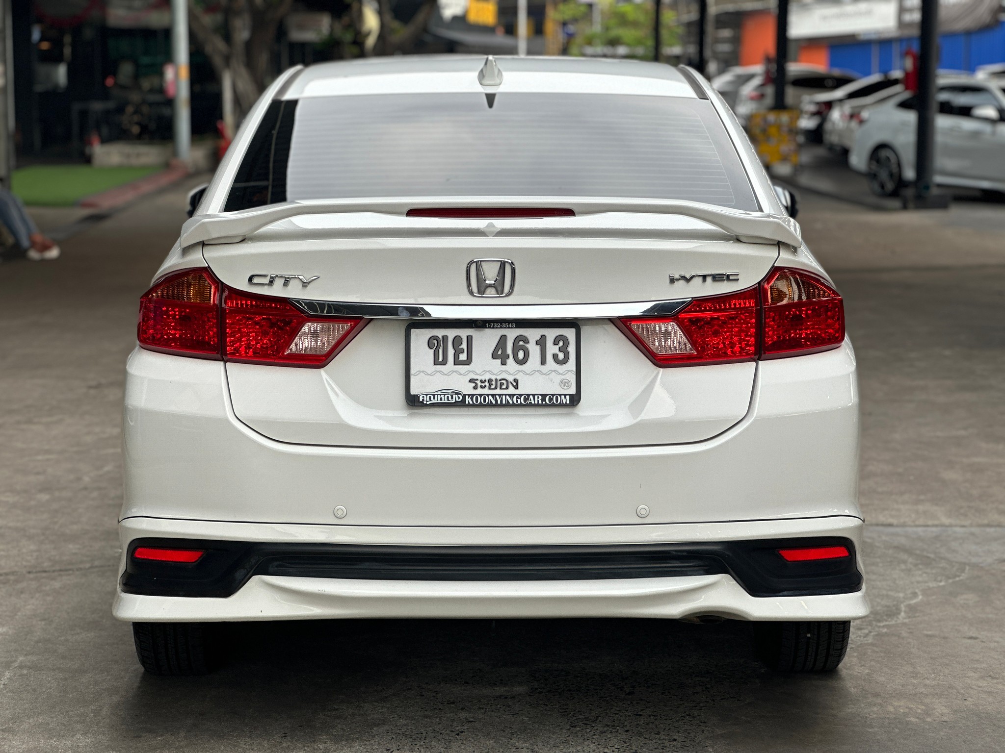 2019 Honda City สีขาว (รูปที่ 2)