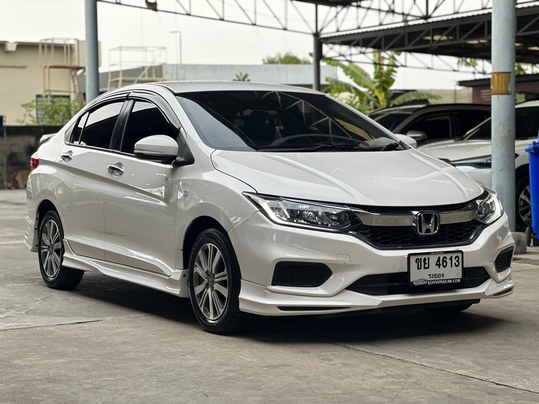 2019 Honda City สีขาว (รูปที่ 13)