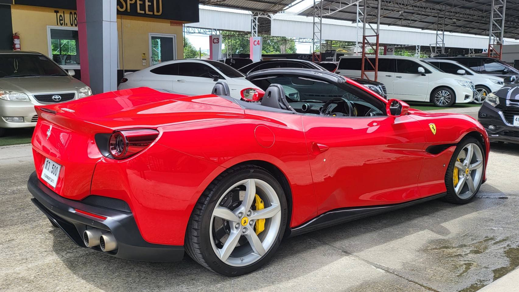 2019 Ferrari Portofino สีแดง (รูปที่ 5)