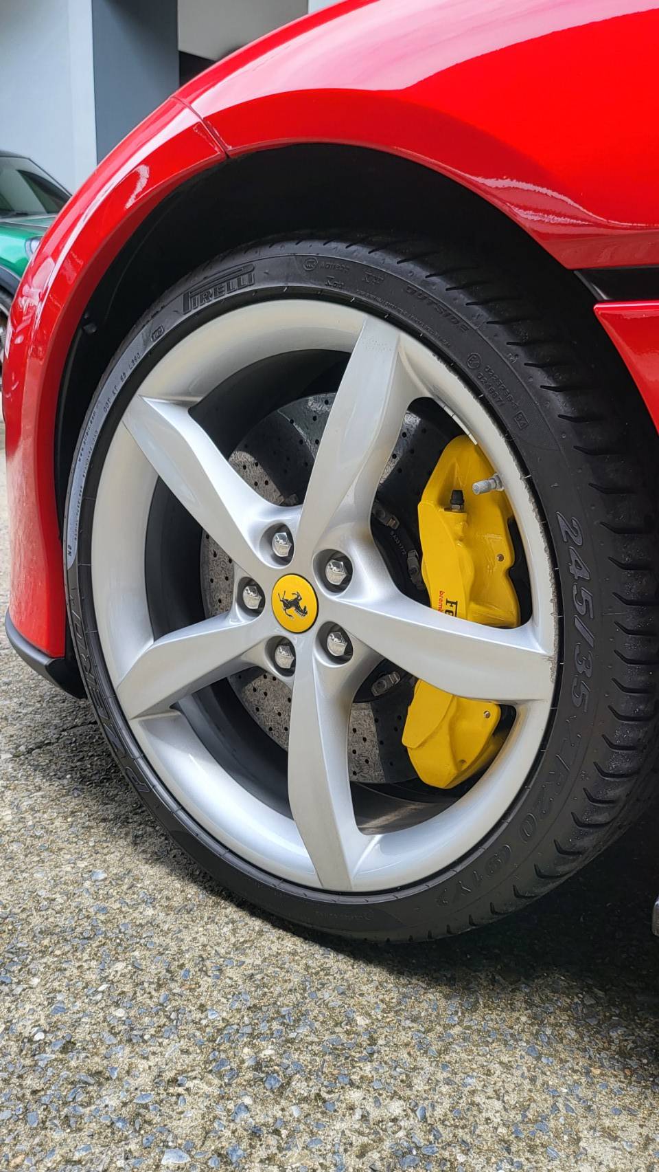 2019 Ferrari Portofino สีแดง (รูปที่ 8)