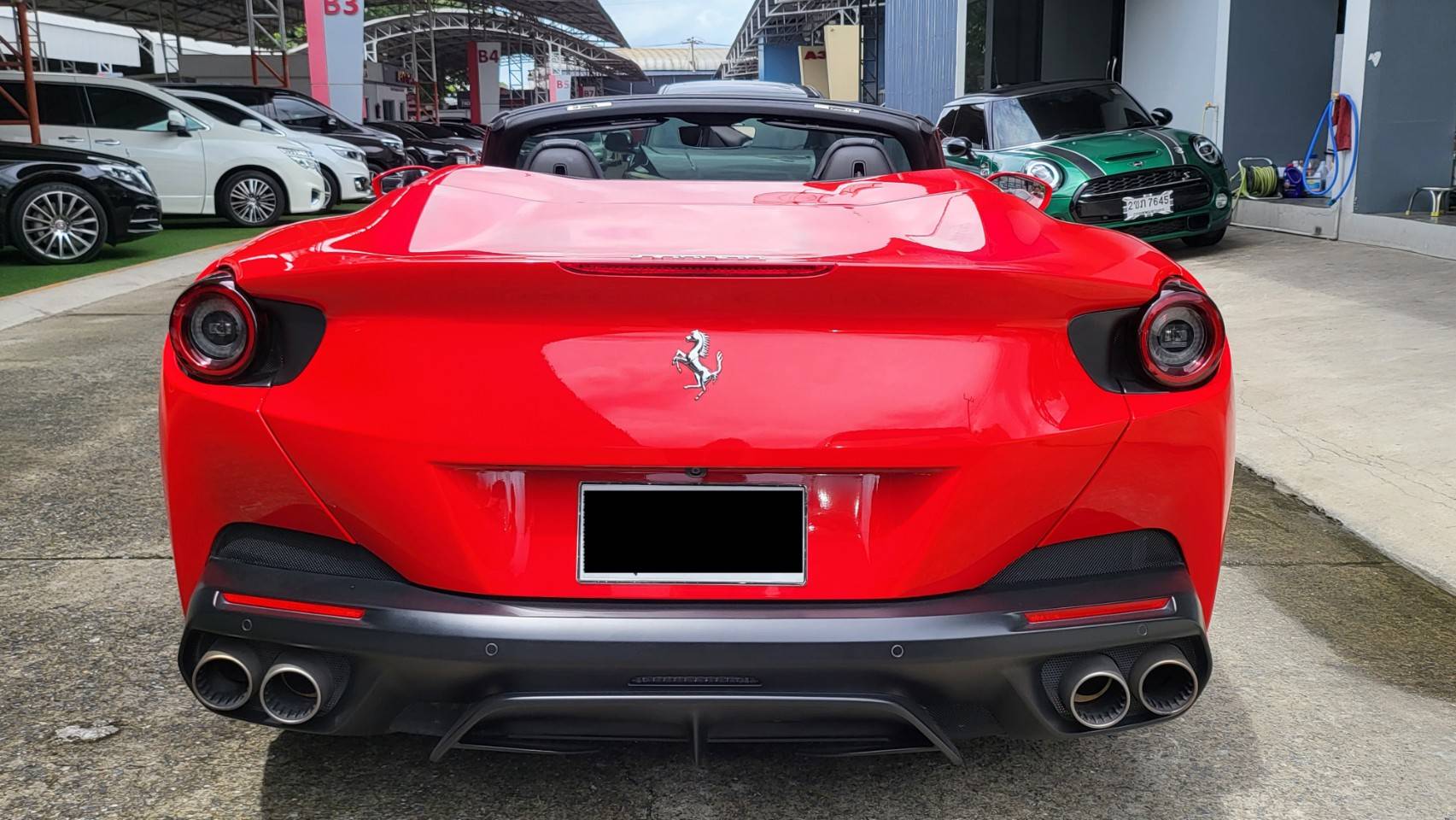 2019 Ferrari Portofino สีแดง (รูปที่ 3)