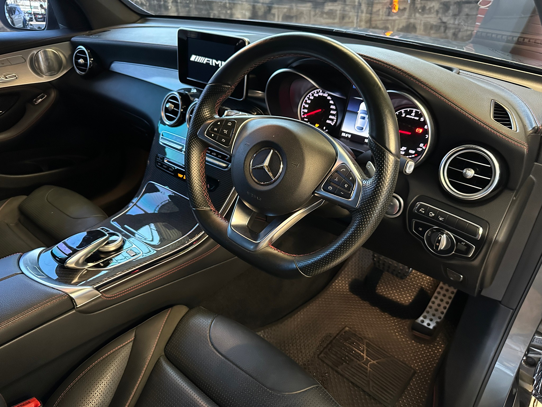 2018 Mercedes-Benz GLC-Class GLC43 สีเทา (รูปที่ 4)