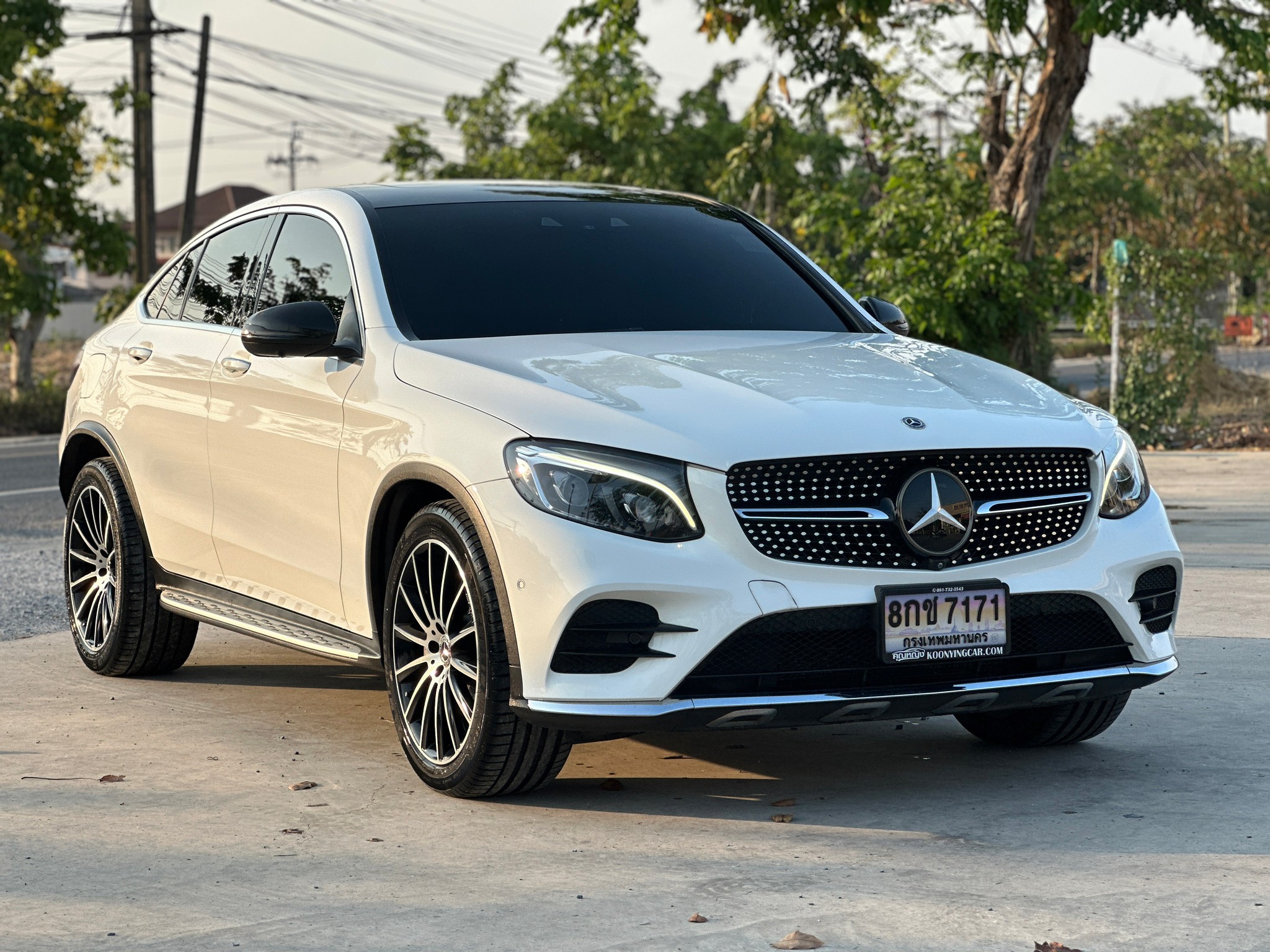 2018 Mercedes-Benz GLC-Class GLC 250 d สีขาว