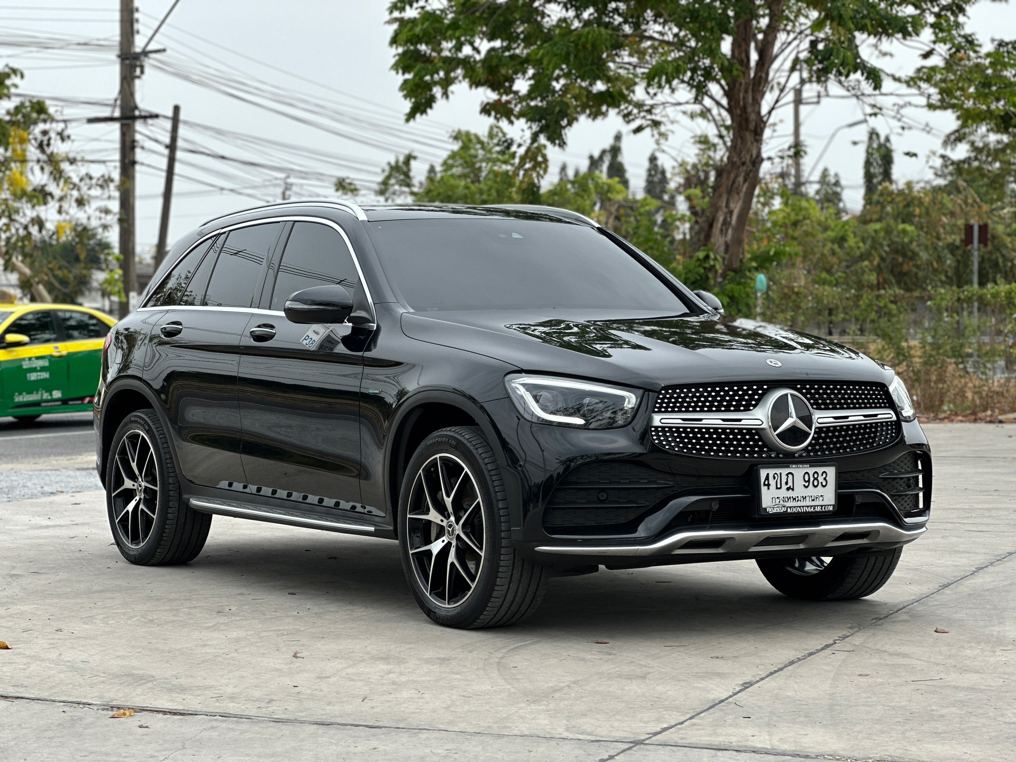 2020 Mercedes-Benz GLC-Class GLC 300 e 4MATIC AMG สีดำ