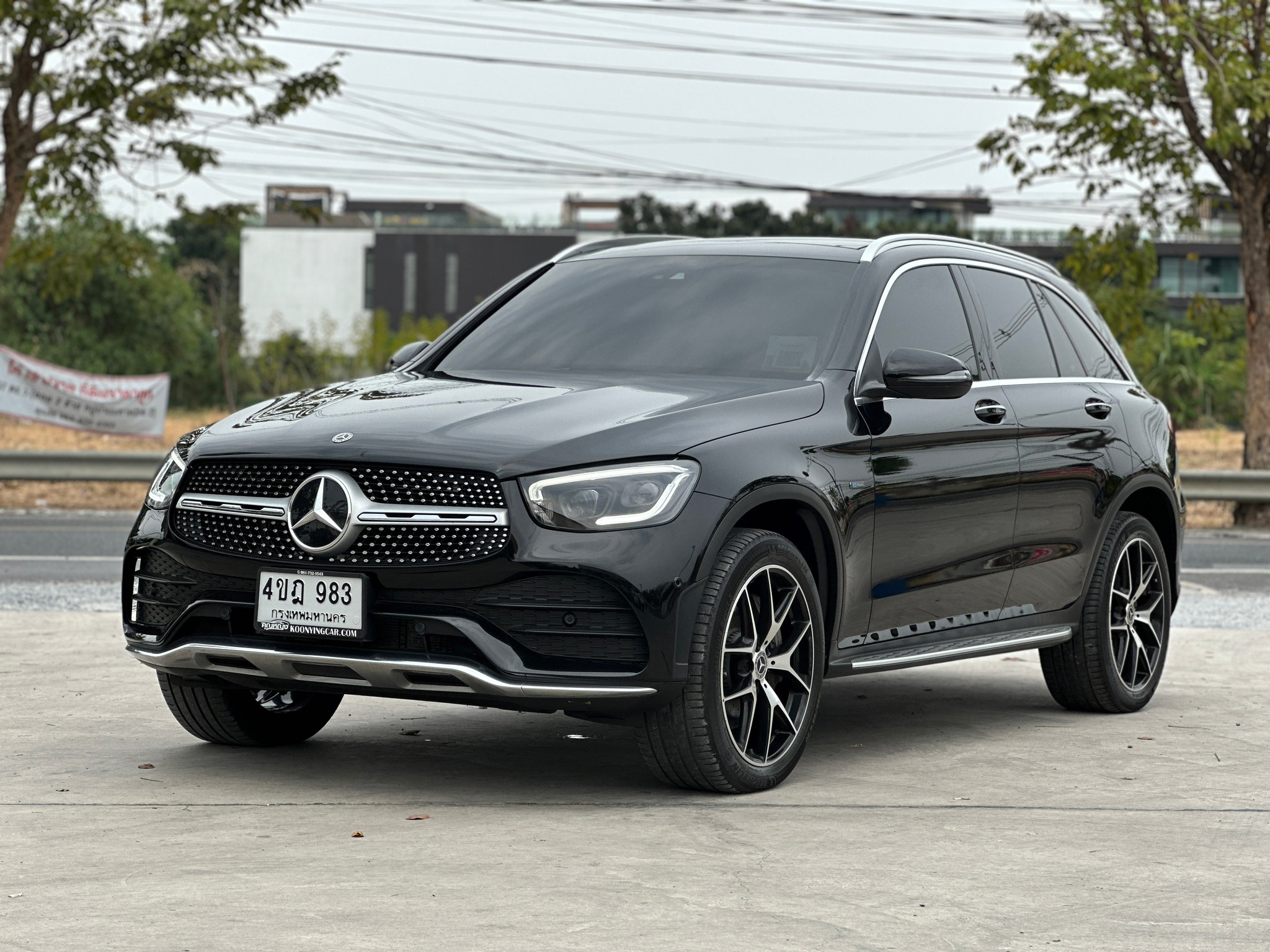 2020 Mercedes-Benz GLC-Class GLC 300 e 4MATIC AMG สีดำ