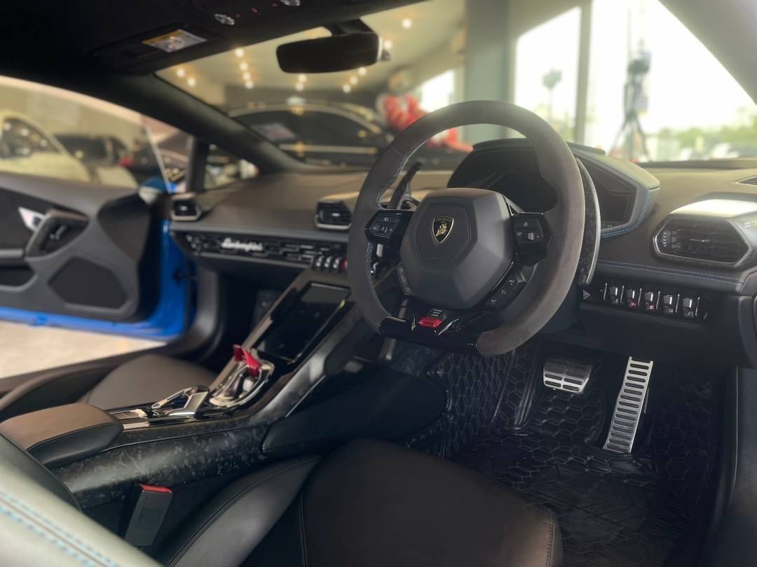 2021 Lamborghini Huracan EVO สีฟ้า (รูปที่ 13)