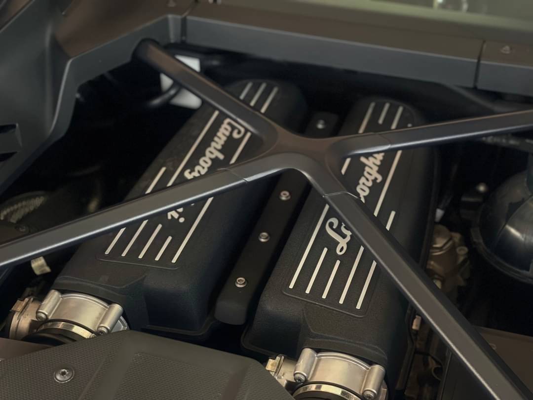 2021 Lamborghini Huracan EVO สีฟ้า (รูปที่ 8)