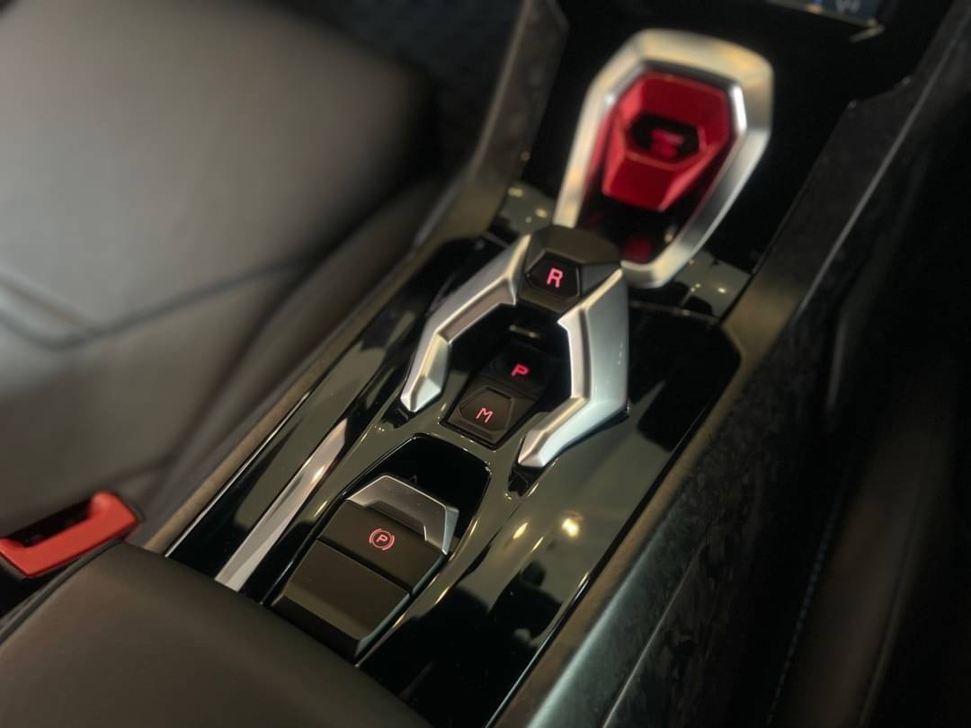 2021 Lamborghini Huracan EVO สีฟ้า (รูปที่ 17)