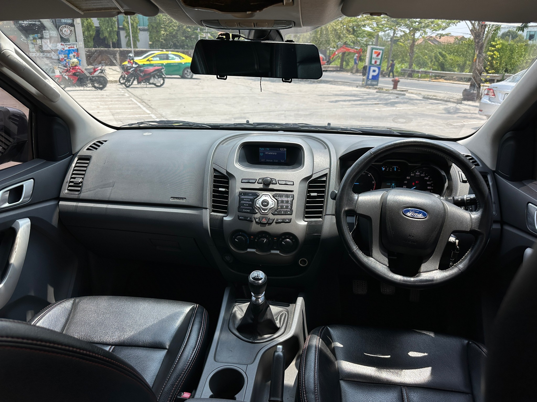 2014 Ford Ranger Double cab สีดำ (รูปที่ 3)