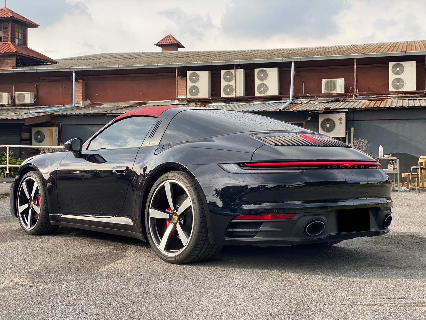 2021 Porsche Carera 991.2 Targa 4S สีดำ (รูปที่ 5)