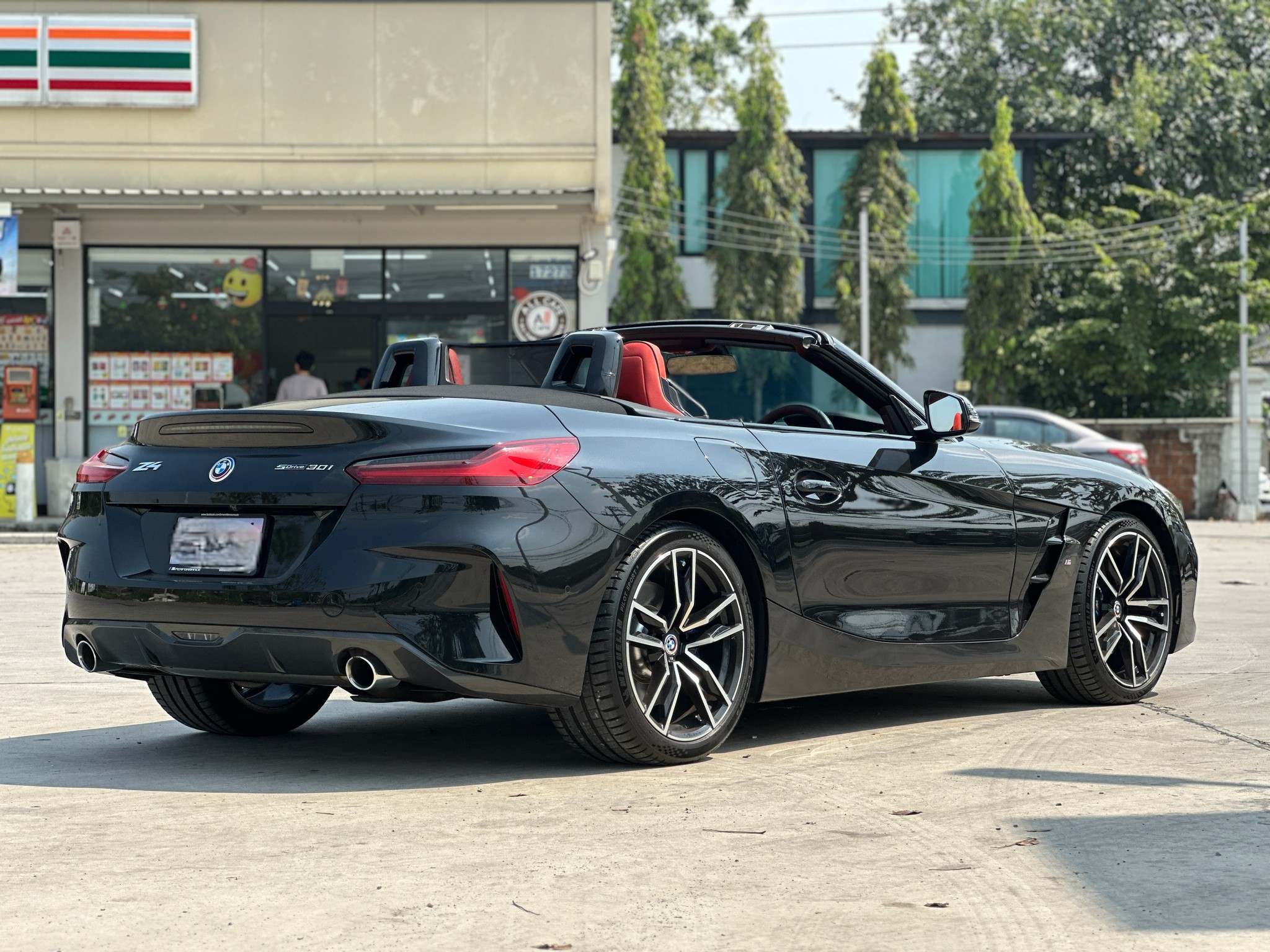 2020 BMW Z4 G29 สีดำ (รูปที่ 14)