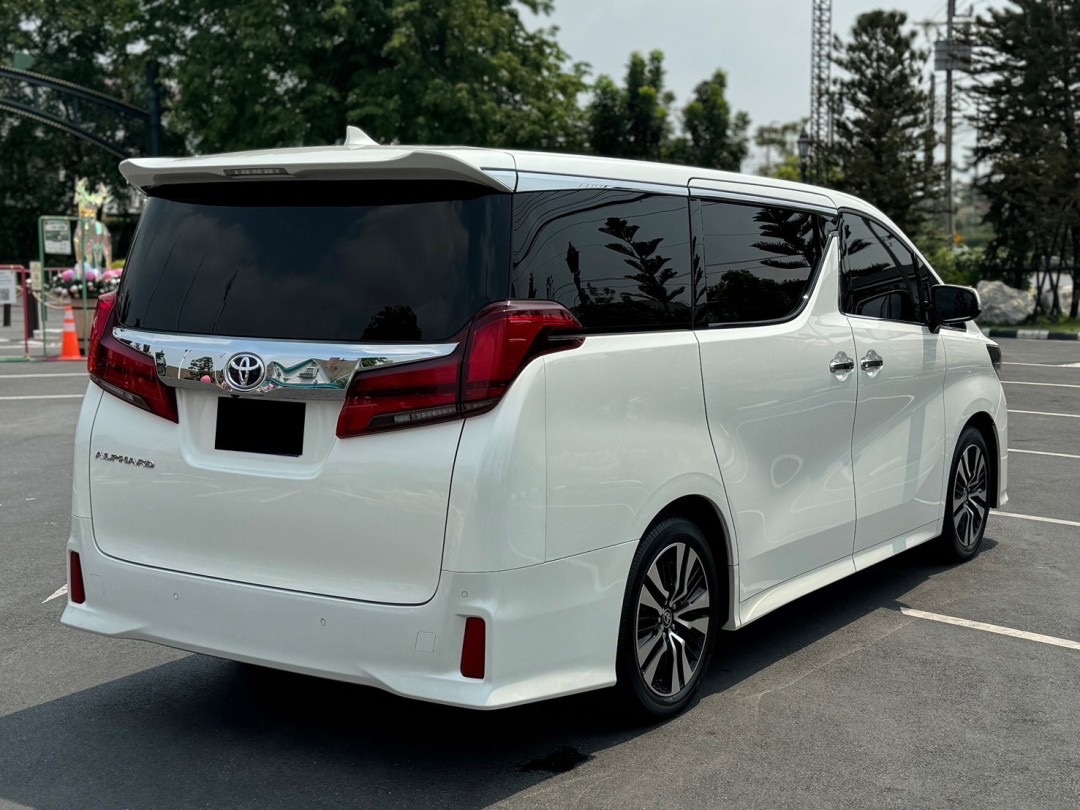 2021 Toyota Alphard สีขาว (รูปที่ 3)