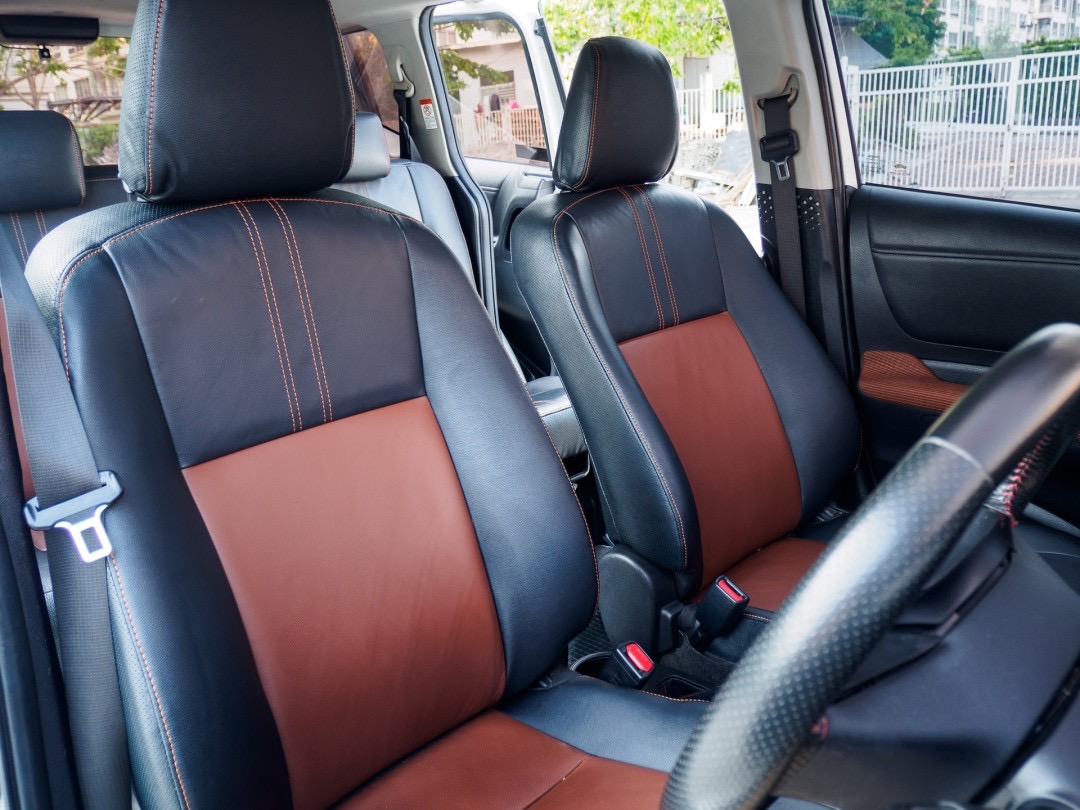 2017 Toyota Sienta สีขาว (รูปที่ 11)