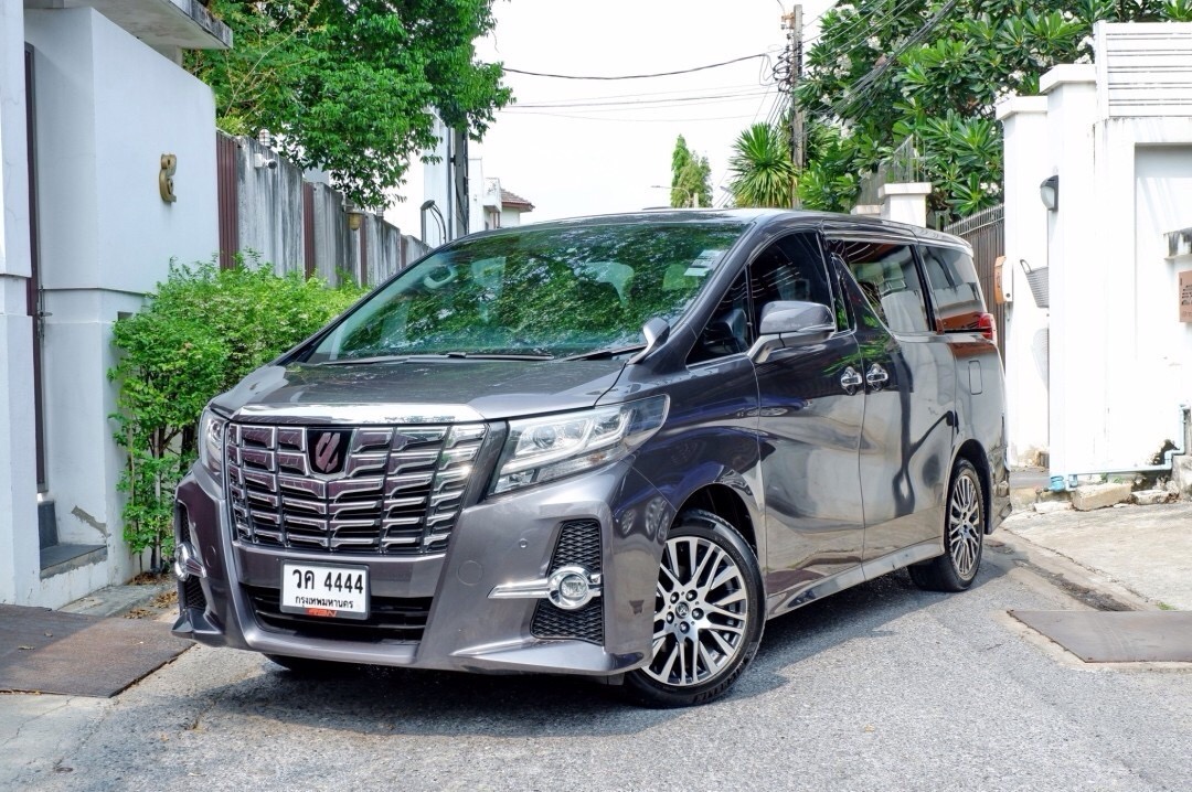 2015 Toyota Alphard สีเทา (รูปที่ 2)
