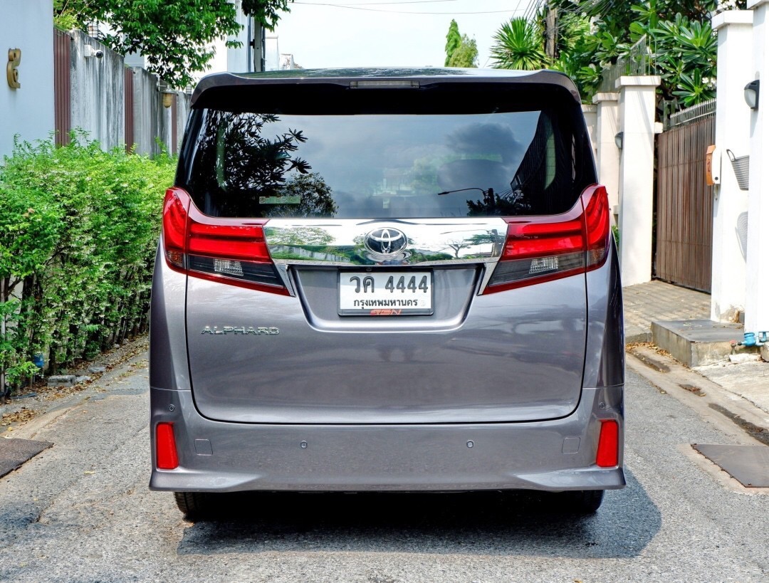 2015 Toyota Alphard สีเทา (รูปที่ 6)