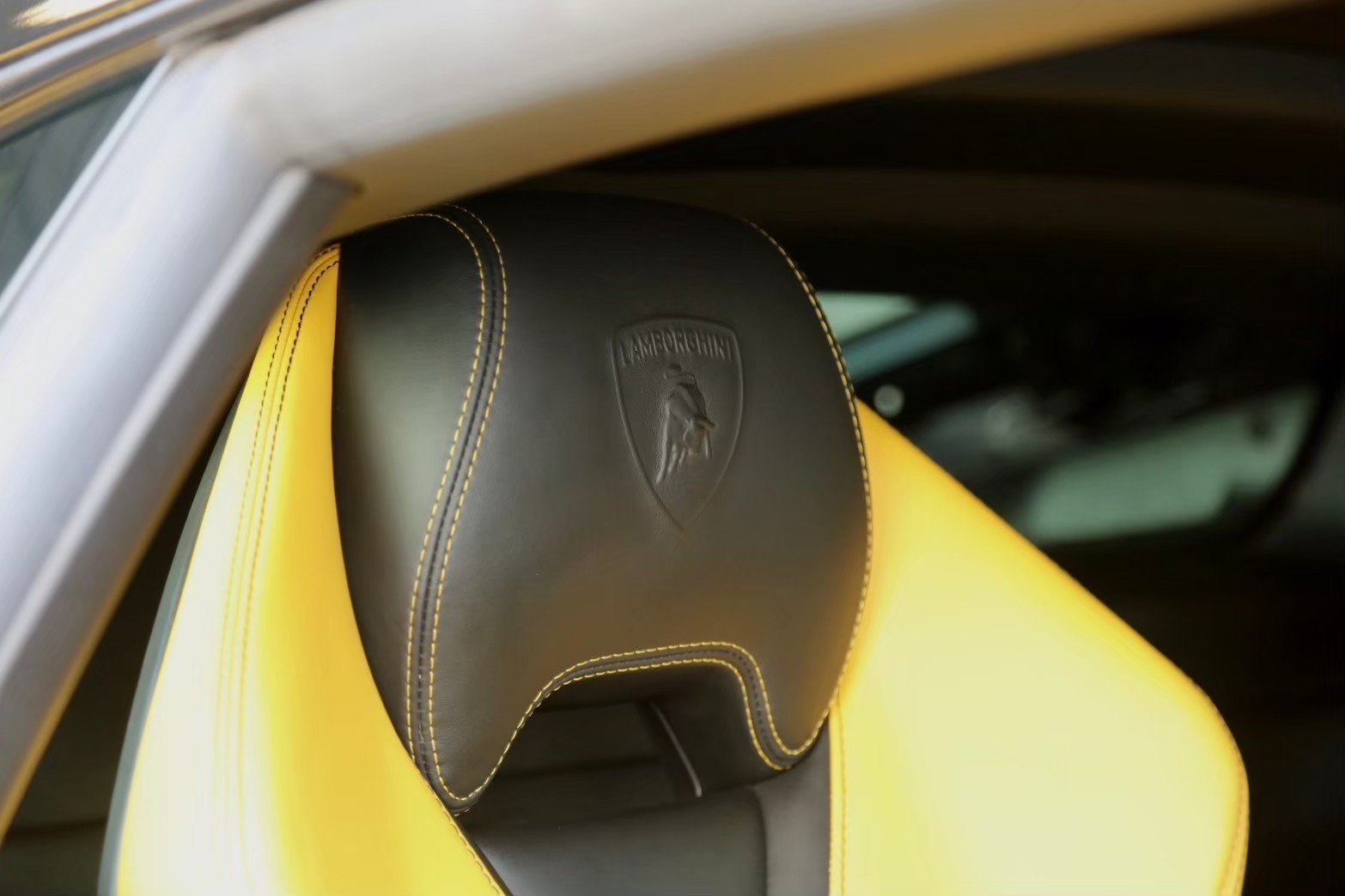 2015 Lamborghini Huracan Performante สีเหลือง (รูปที่ 9)
