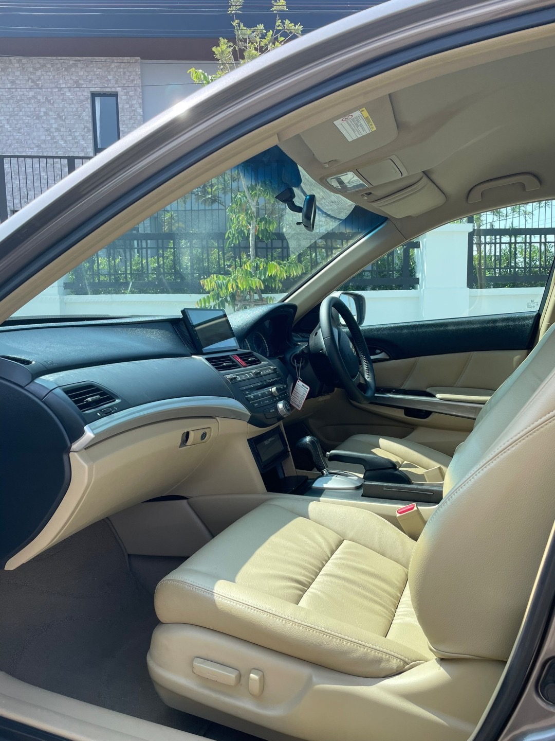 2011 Honda Accord Gen 8 สีน้ำตาล (รูปที่ 15)