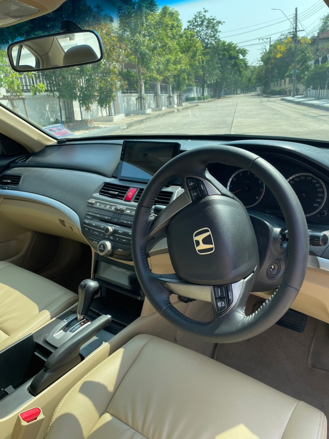 2011 Honda Accord Gen 8 สีน้ำตาล (รูปที่ 10)